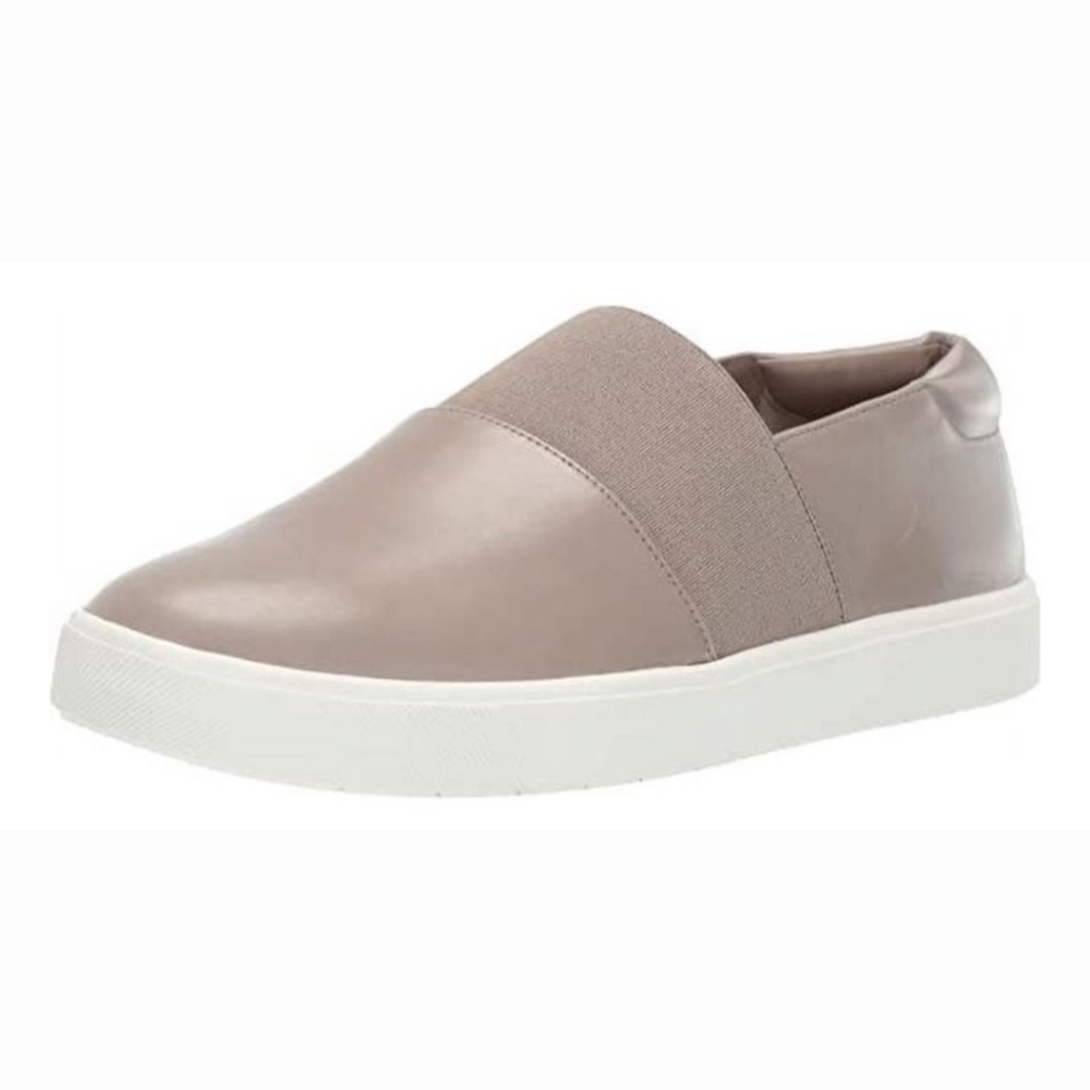 VinceVince Women's Corbin-b Slip On Sneaker, woodsmoke